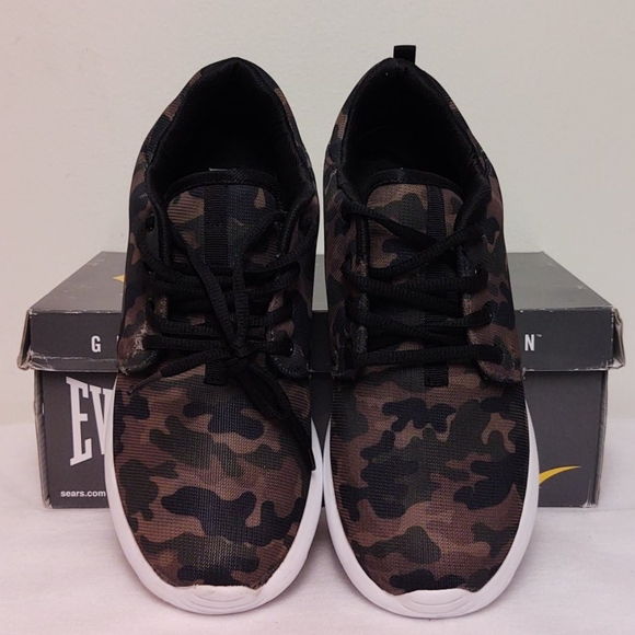 👟Women Camo Print | Casual Leah Sneakers - Picture 3 of 8